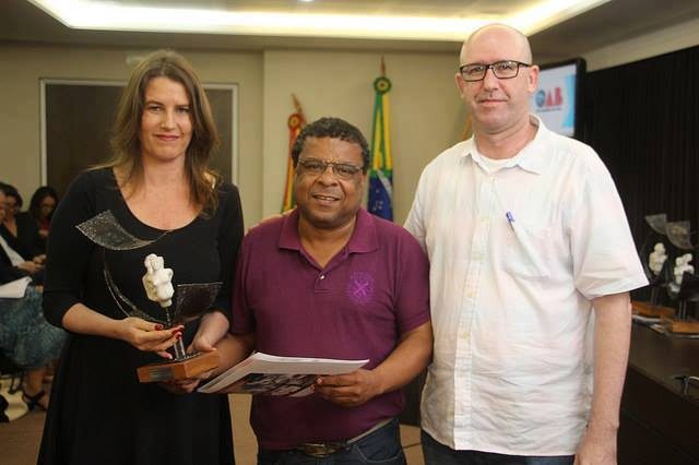 Premiação do filme Central - O poder das facções no maior presídio do Brasil como Melhor Documentário no 33º Prêmio Direitos Humanos de Jornalismo da OAB e Movimento de Justiça e Direitos Humanos (2017)